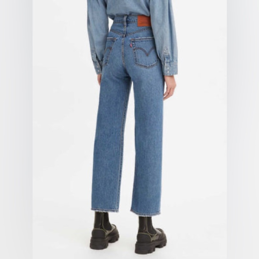 Levi’s Ribcage Straight Ankle Jeans